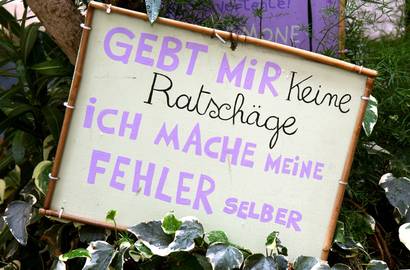 Quelle: Bild: Peter Weidemann In: Pfarrbriefservice.de, https://www.pfarrbriefservice.de/image/schild-fehler-selber-machen?vm=download&rdm=uD4AujyLWxGC